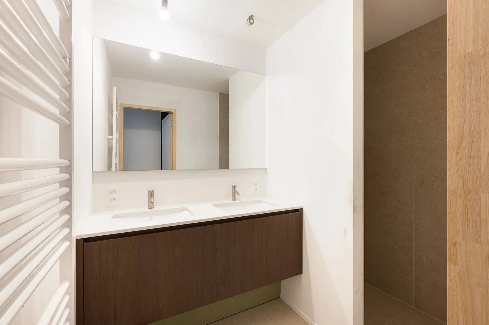 Prachtig nieuwbouwappartement met 2 slaapkamers gelegen op de gelijkvloerse verdieping