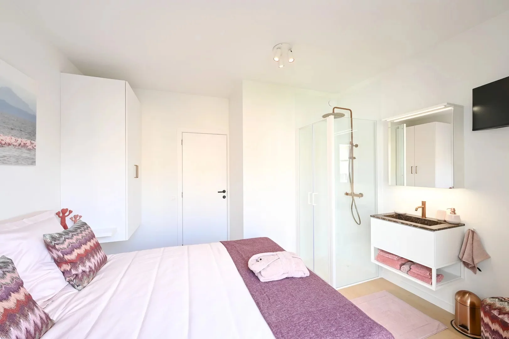 Volledig gerenoveerd appartement met een uniek zicht over de villa’s te Churchilllaan.