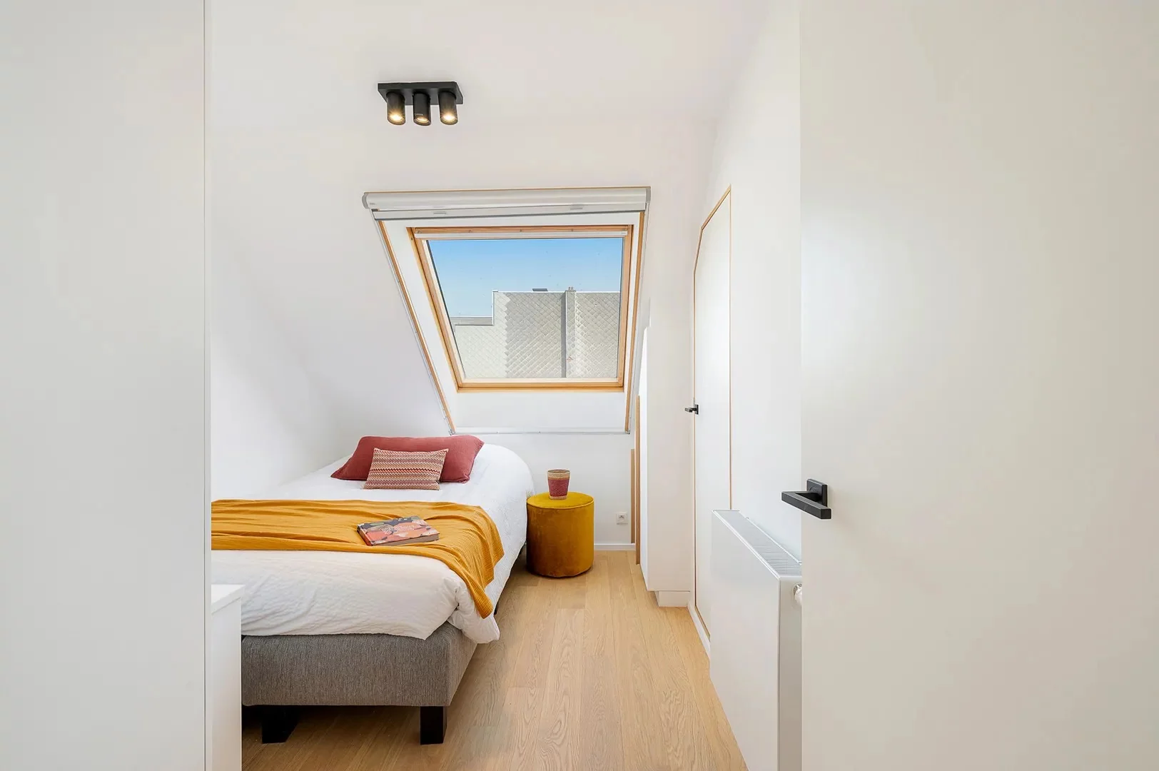 Zonnig gerenoveerd duplex penthouse appartement te Zoute.