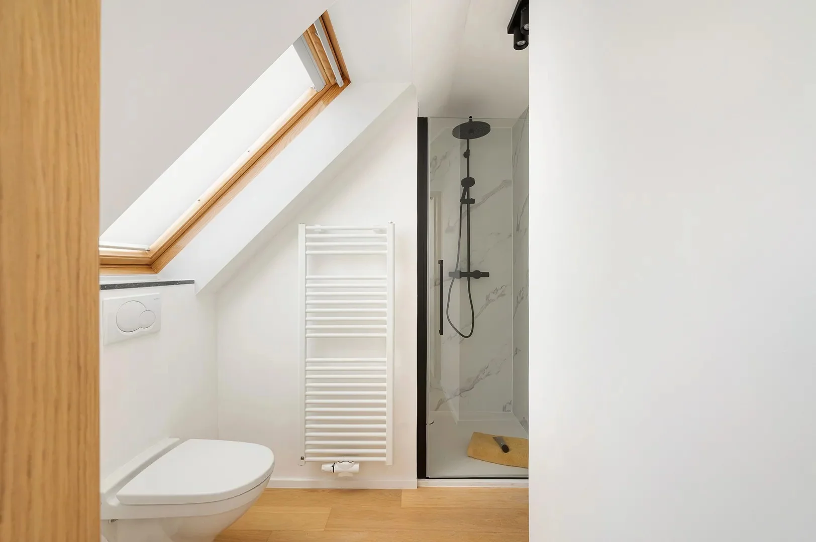 Zonnig gerenoveerd duplex penthouse appartement te Zoute.