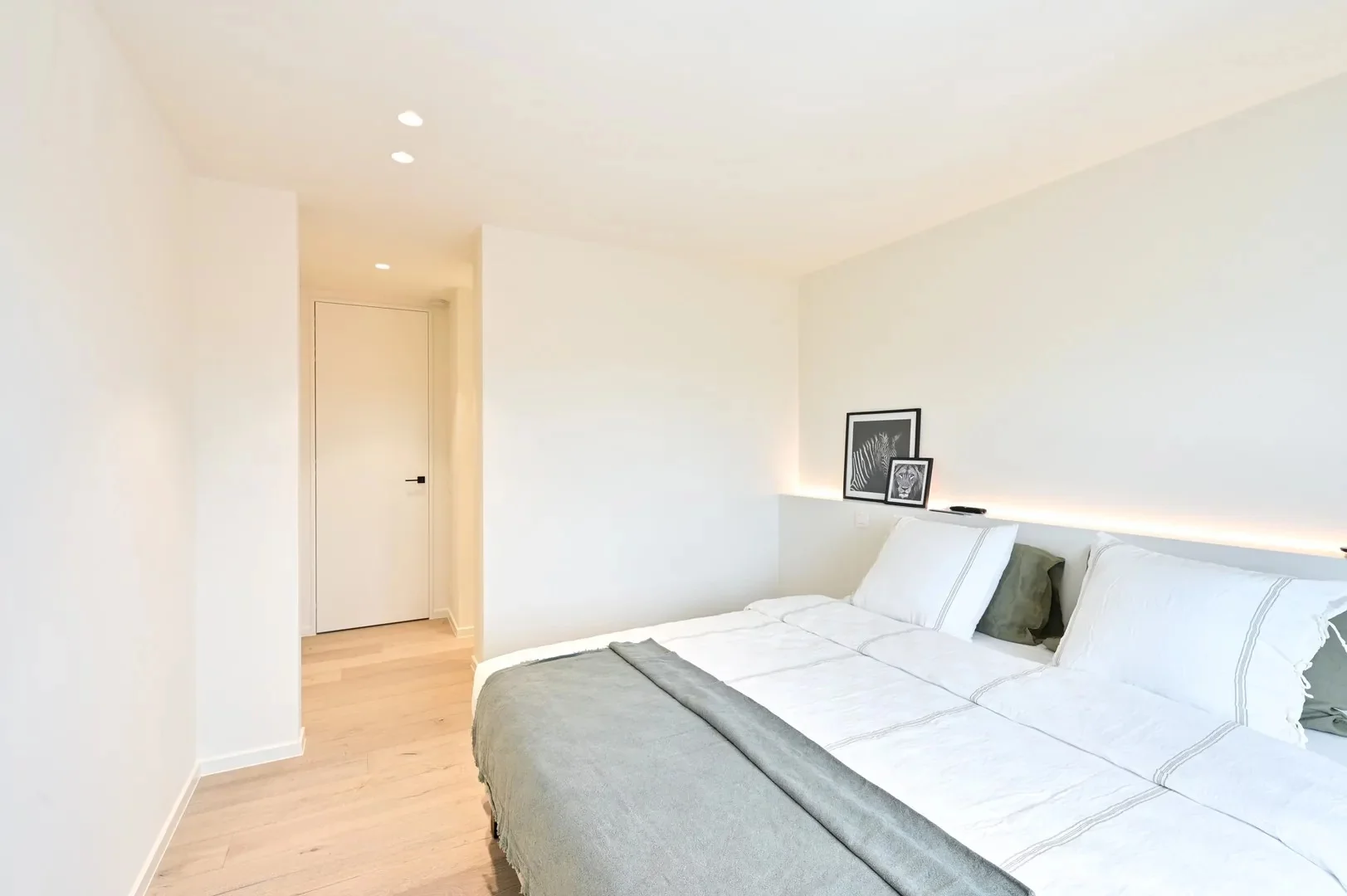 Instapklaar hoekappartement met prachtig zicht op het Zegemeer.