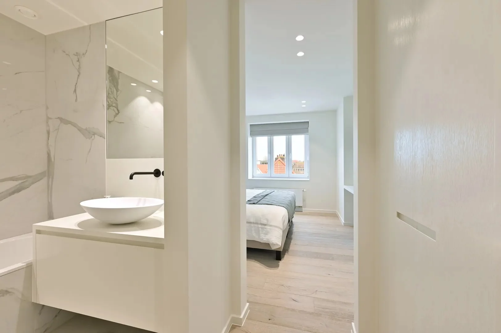 Instapklaar hoekappartement met prachtig zicht op het Zegemeer.