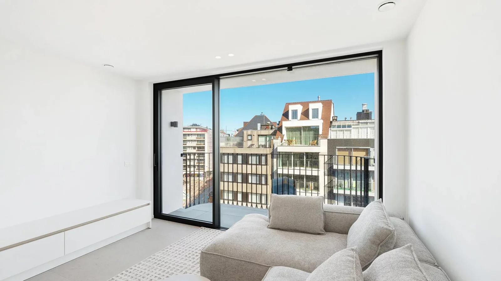 New construction 2-bedroom apartment with open view.