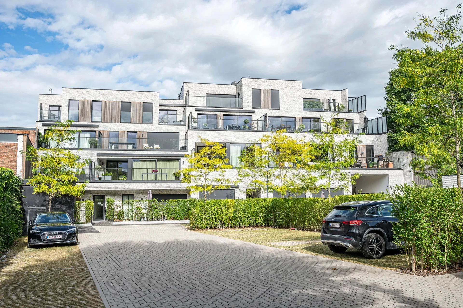 Recent appartement met groot terras, centrum Waregem [Stationsstraat].