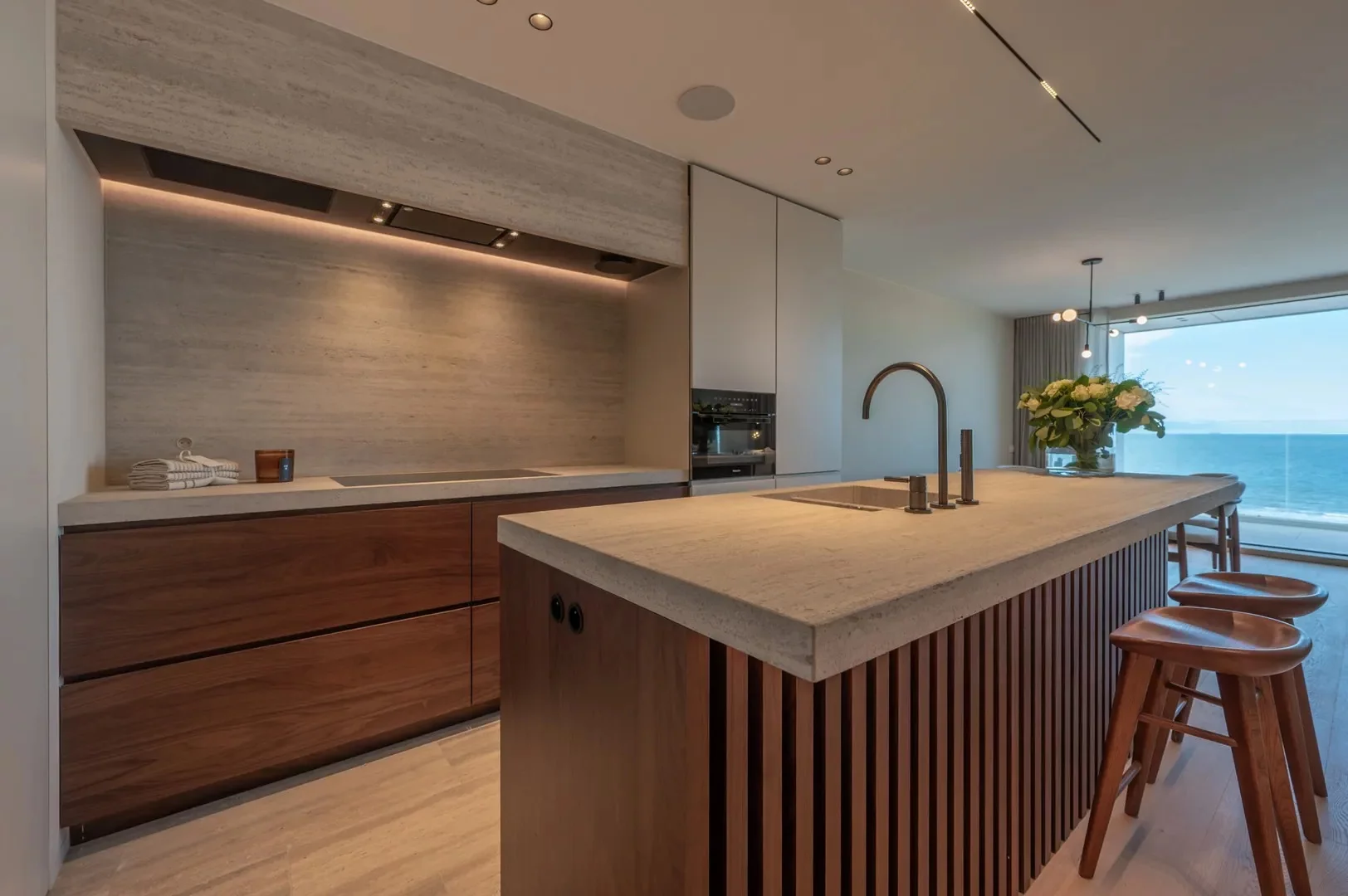 Magnifiek 3-Slaapkamerappartement met Terras op de Zeedijk in Het Zoute