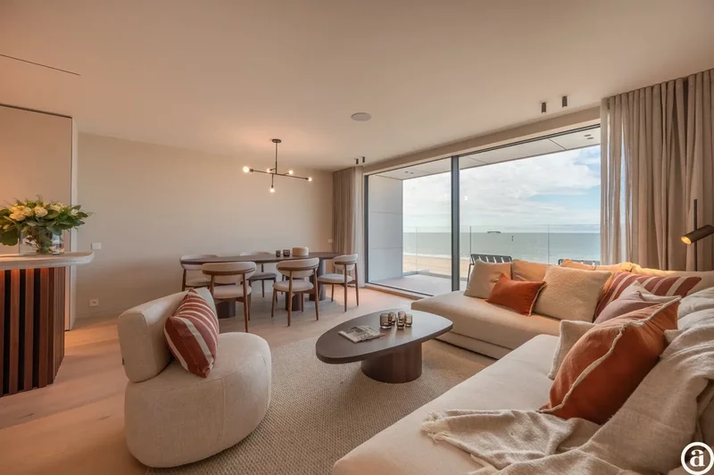 Magnifiek 3-Slaapkamerappartement met Terras op de Zeedijk in Het Zoute