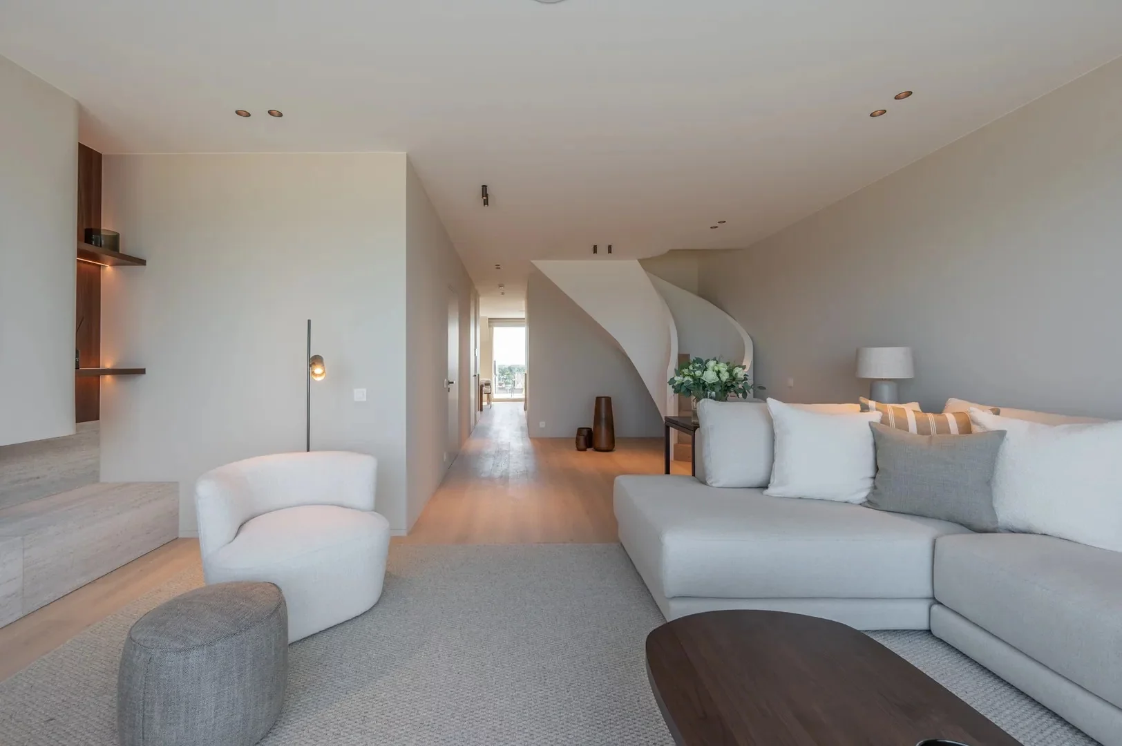Prachtig nieuwbouw duplex-appartement op Zeedijk te Zoute.