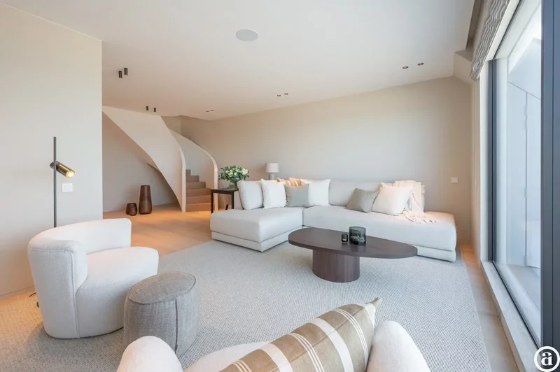Duplex-penthouse 8e + 9e étage – Résidence iconique au-dessus du Zoute