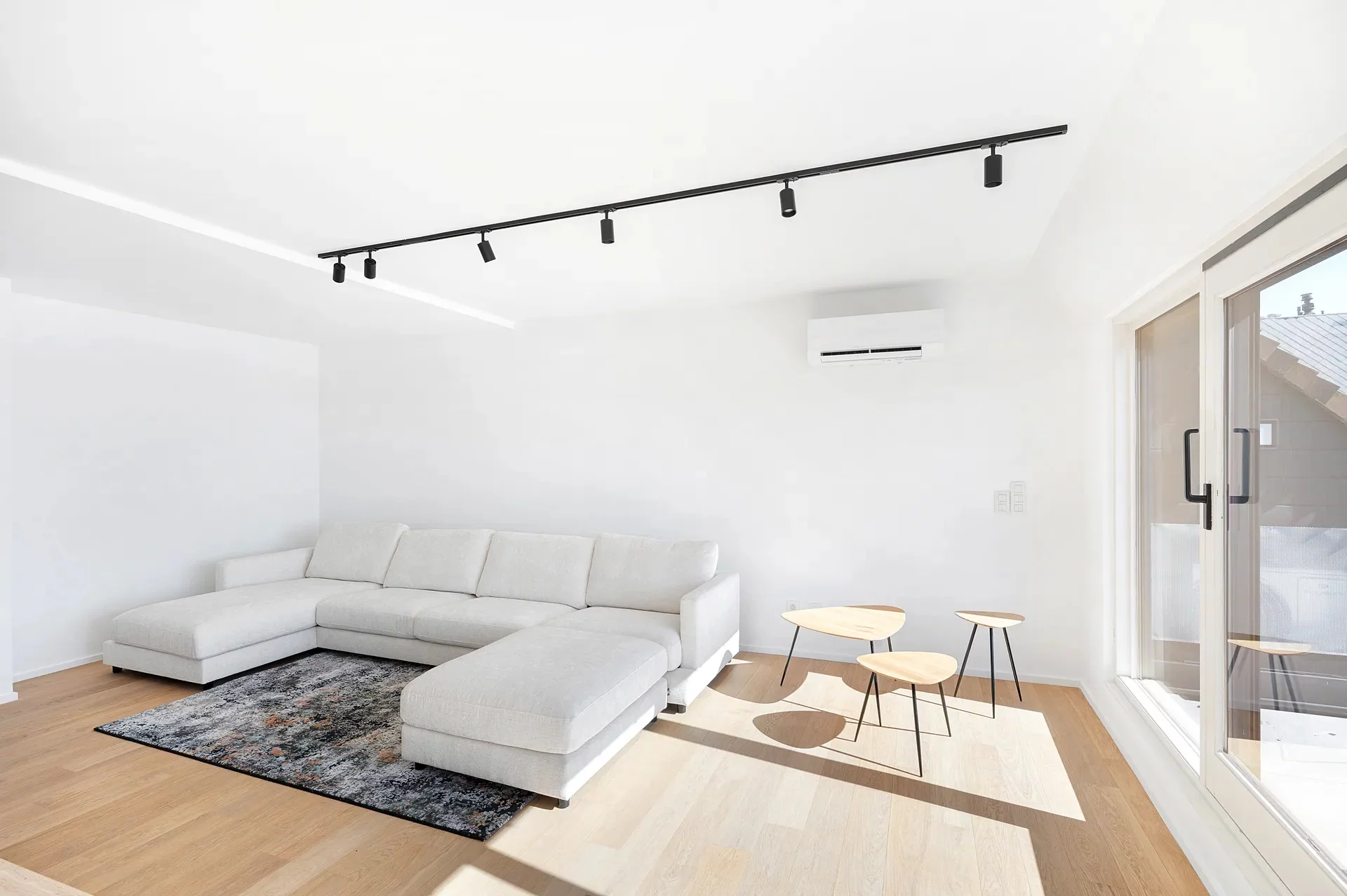 Ruim duplexappartement met 4 slaapkamers en zonneterras.