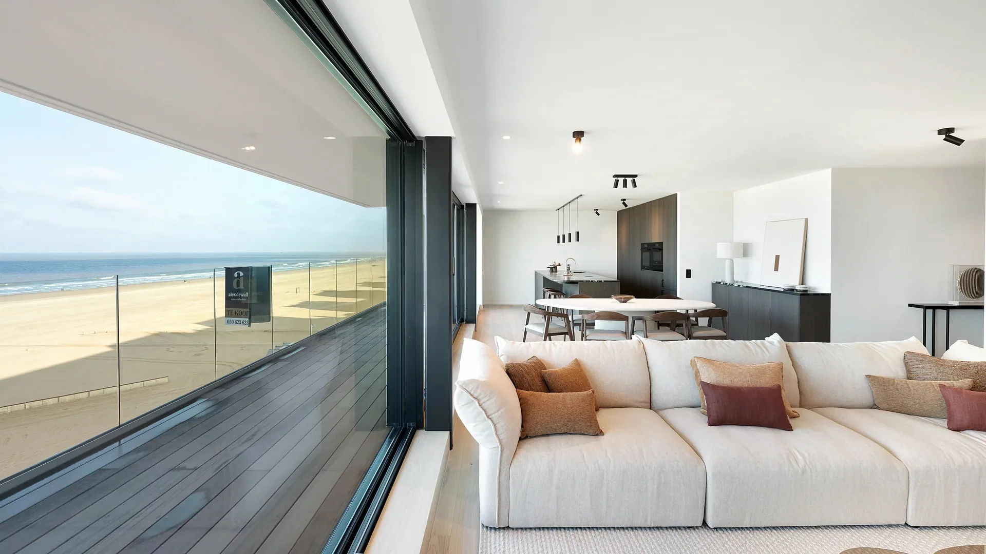 Exclusief high-end appartement in iconisch gebouw aan RBSC.