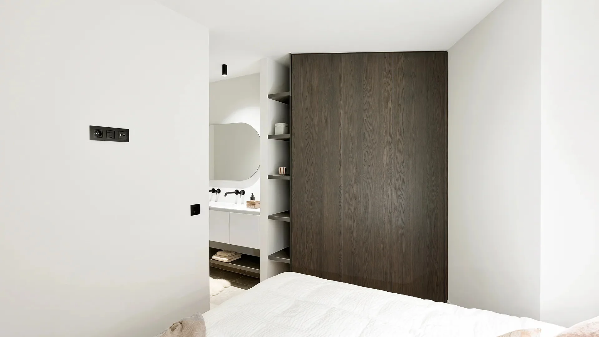 Exclusief high-end appartement in iconisch gebouw aan RBSC.
