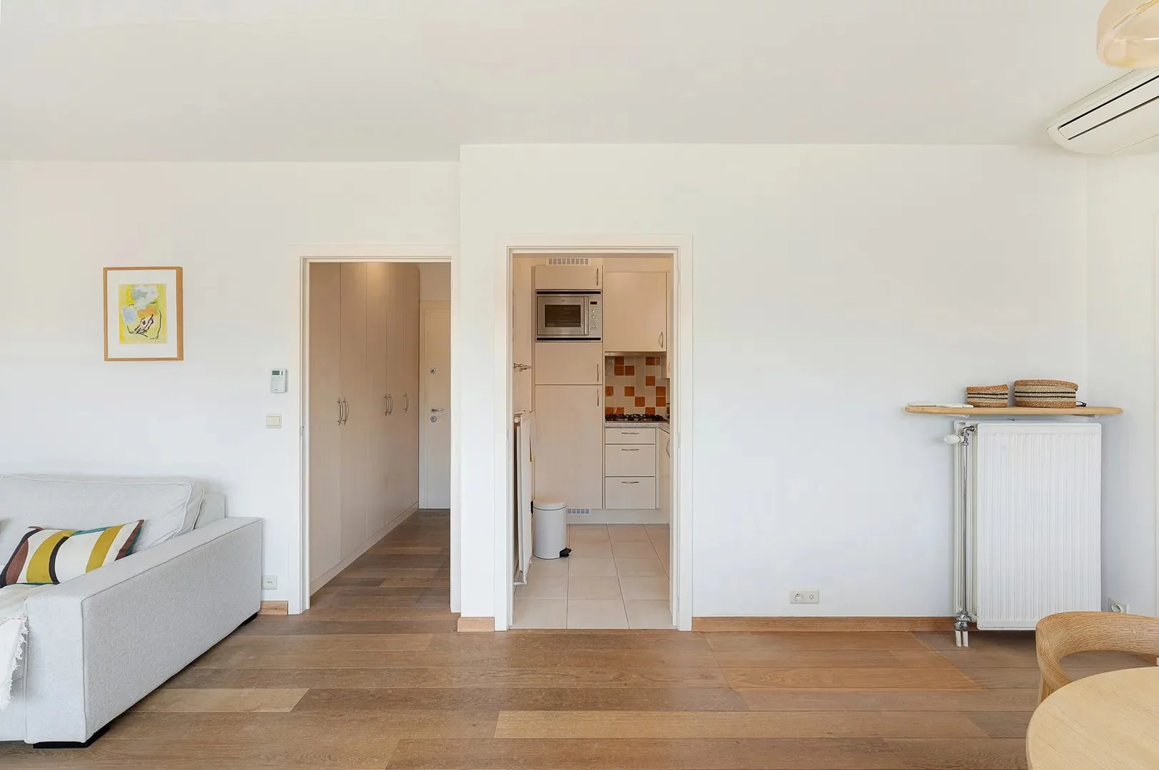 Penthouse appartement met grote zonneterrassen nabij strand.