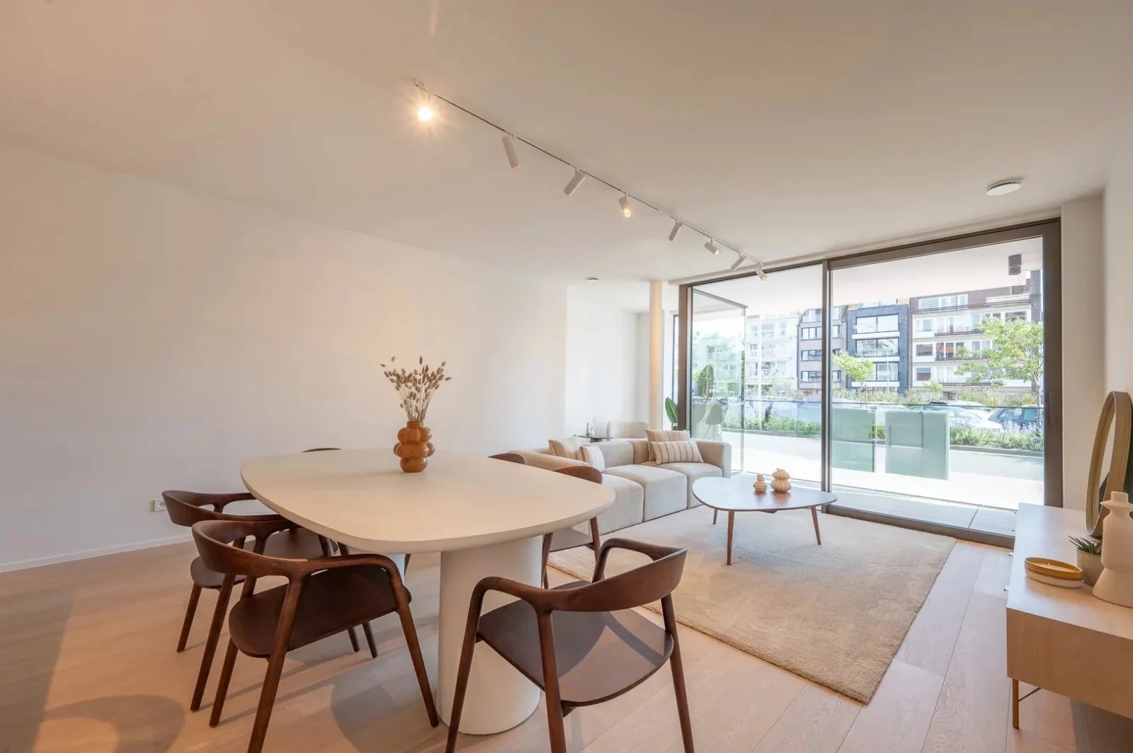 Nieuwbouw appartement op een centrale ligging te Knokke, vlakbij het Zegemeer en op wandelafstand v