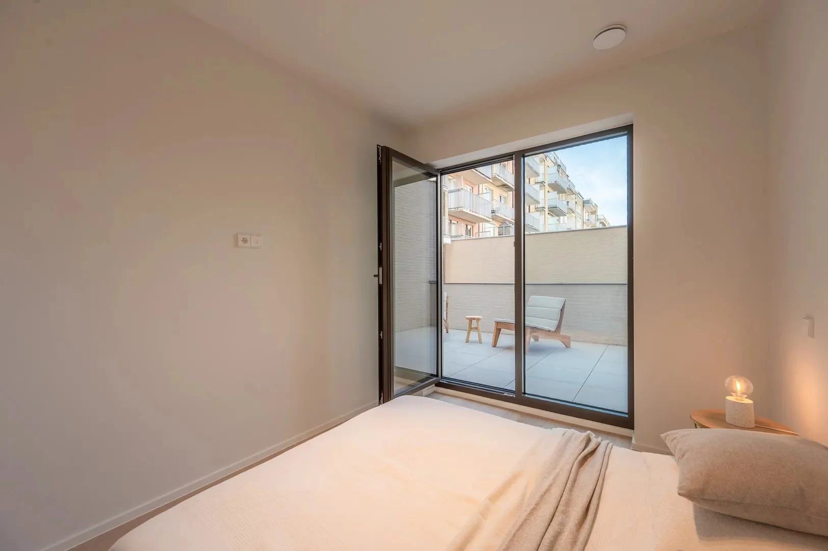 Nieuwbouw appartement op een centrale ligging te Knokke, vlakbij het Zegemeer en op wandelafstand v