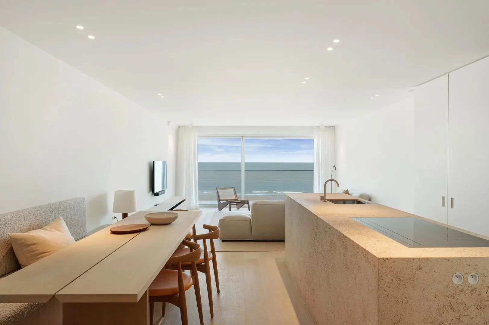 Magnifiek appartement met frontaal zeezicht in Zoute.