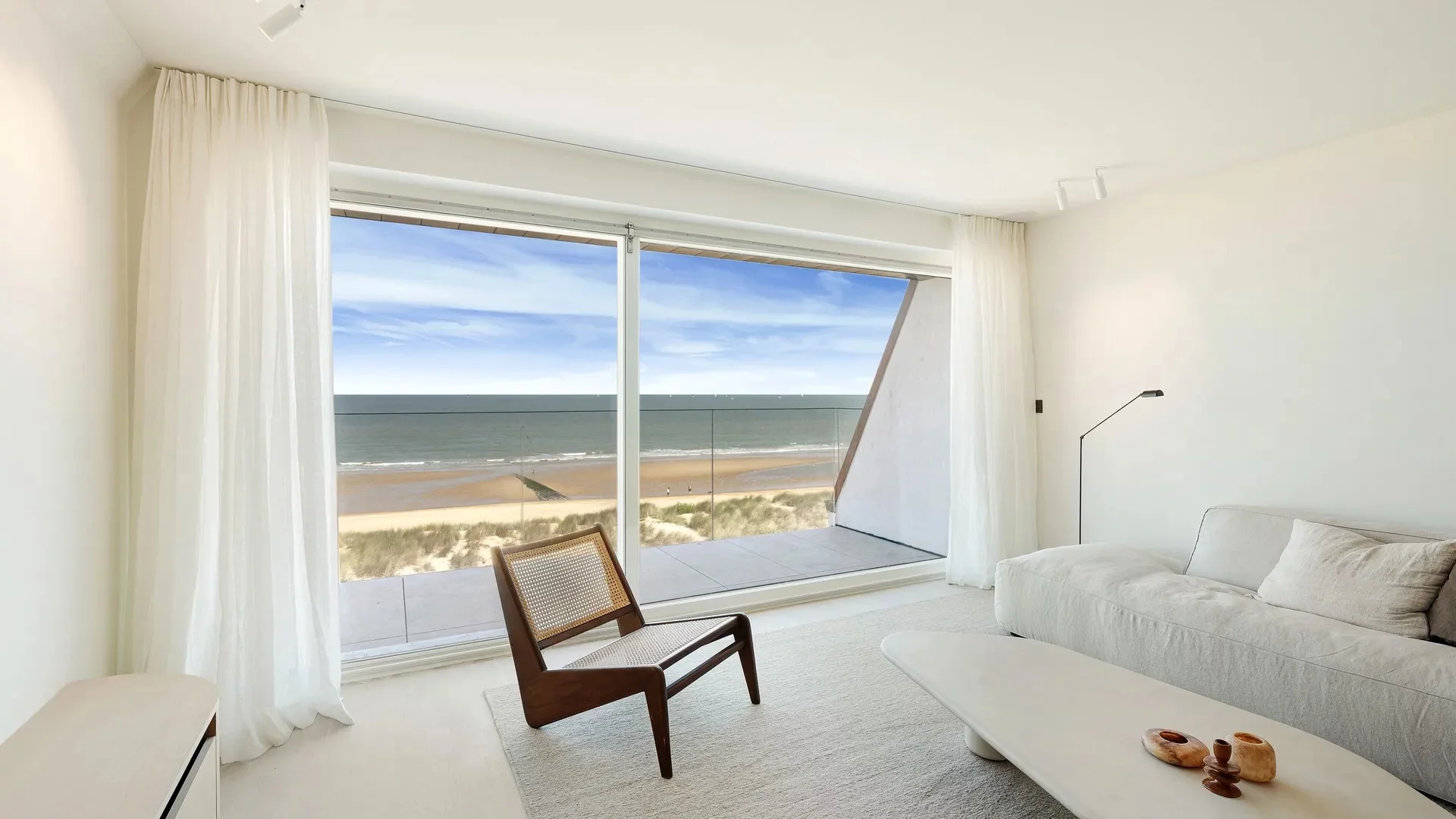 Magnifiek appartement met frontaal zeezicht in Zoute.