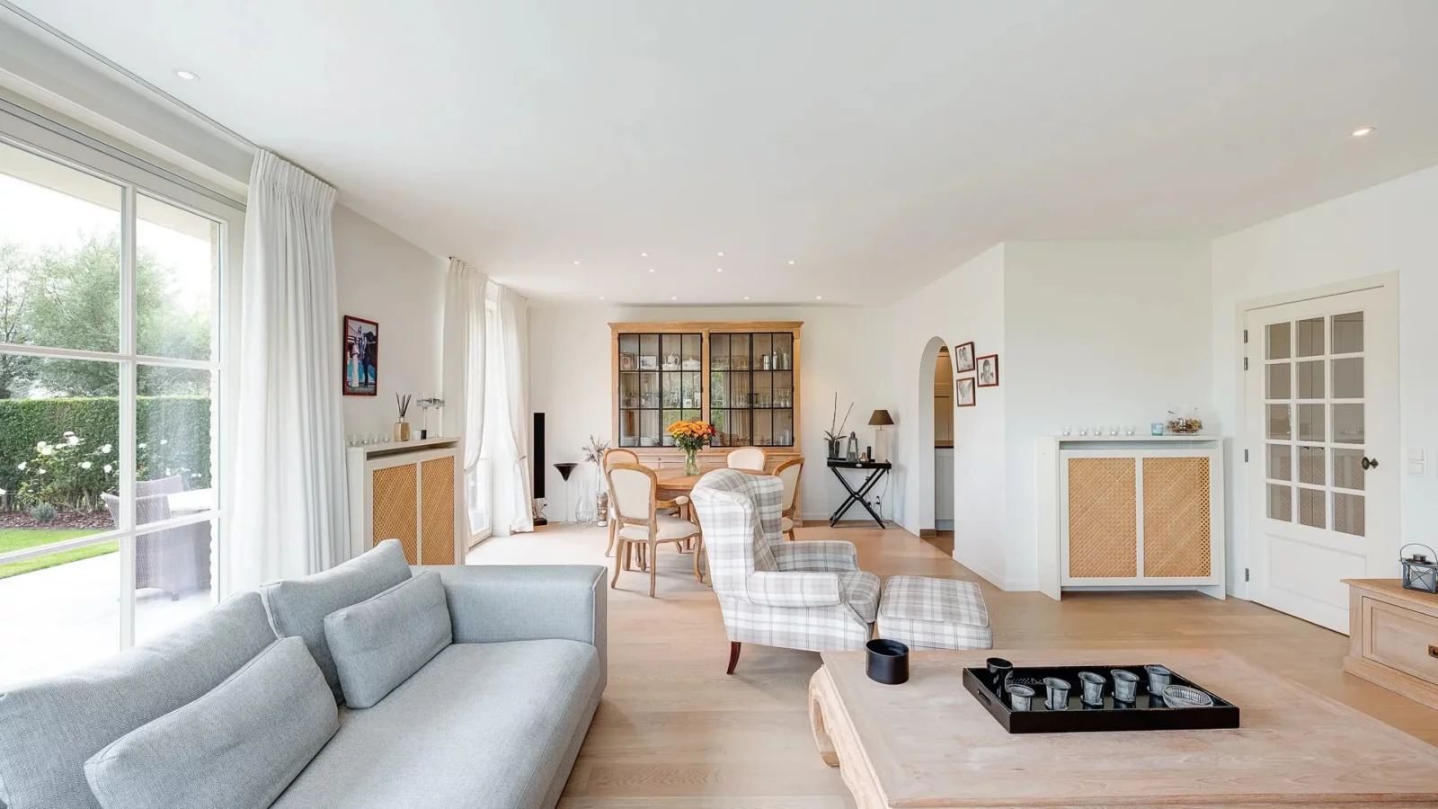 Mooie woning met zwembad rustig gelegen,Knokke nabij centrum.