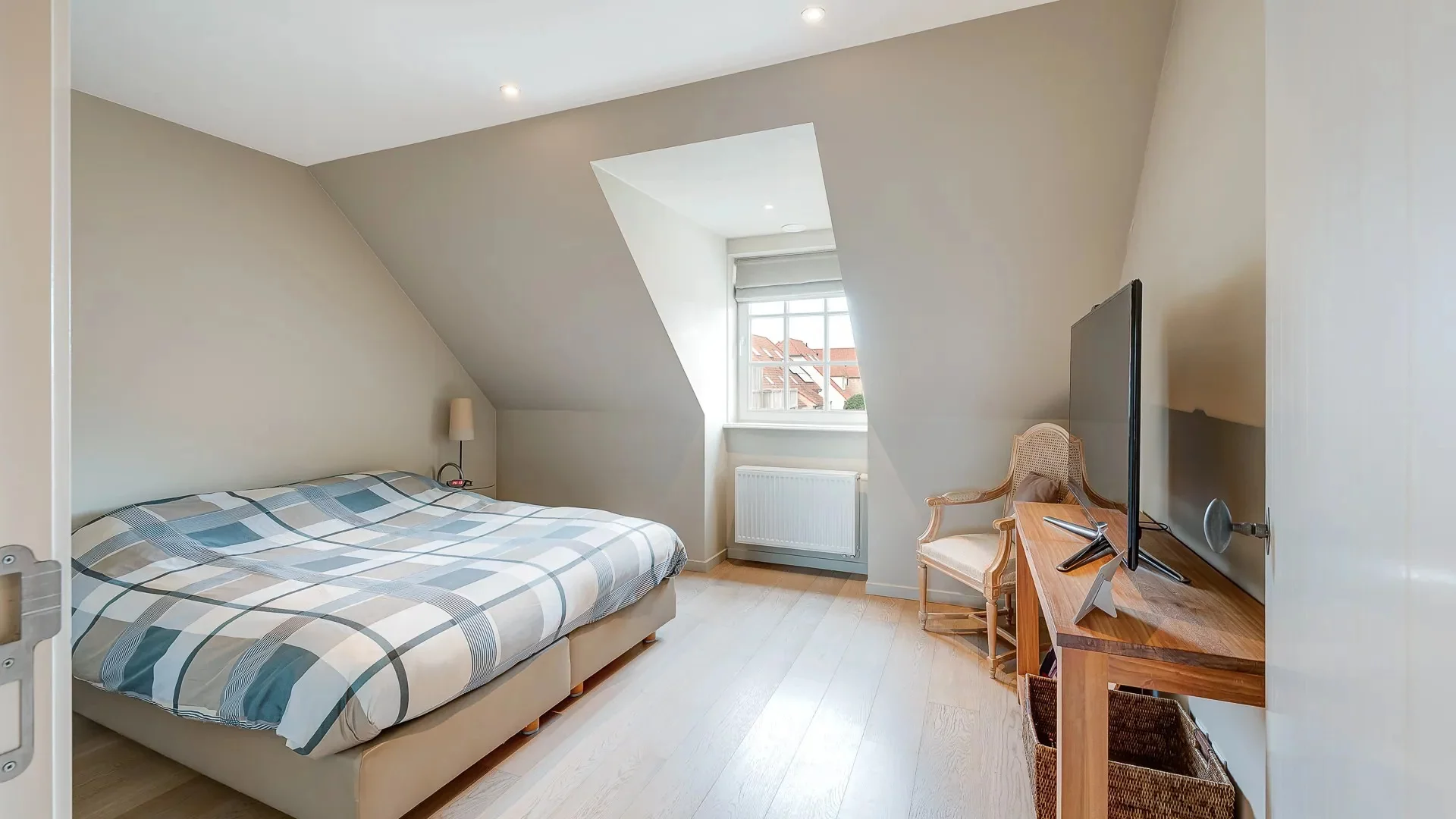 Mooie woning met zwembad rustig gelegen,Knokke nabij centrum.