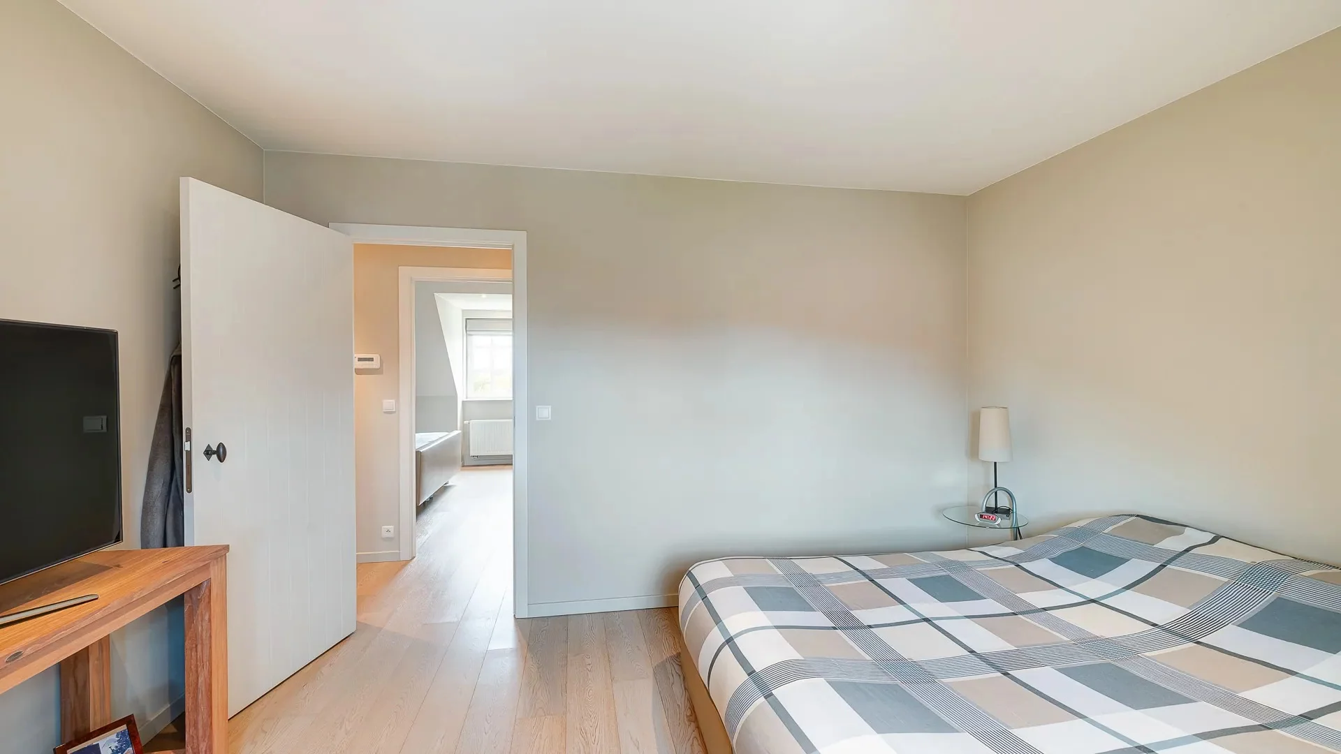 Mooie woning met zwembad rustig gelegen,Knokke nabij centrum.