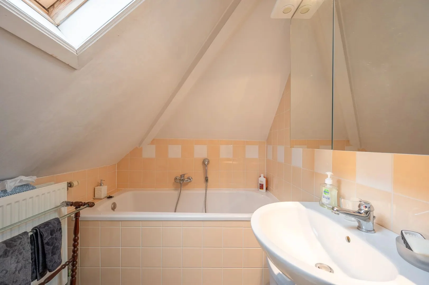Charmante koppelvilla ideaal en rustig gelegen in een paadje in het Zoute.