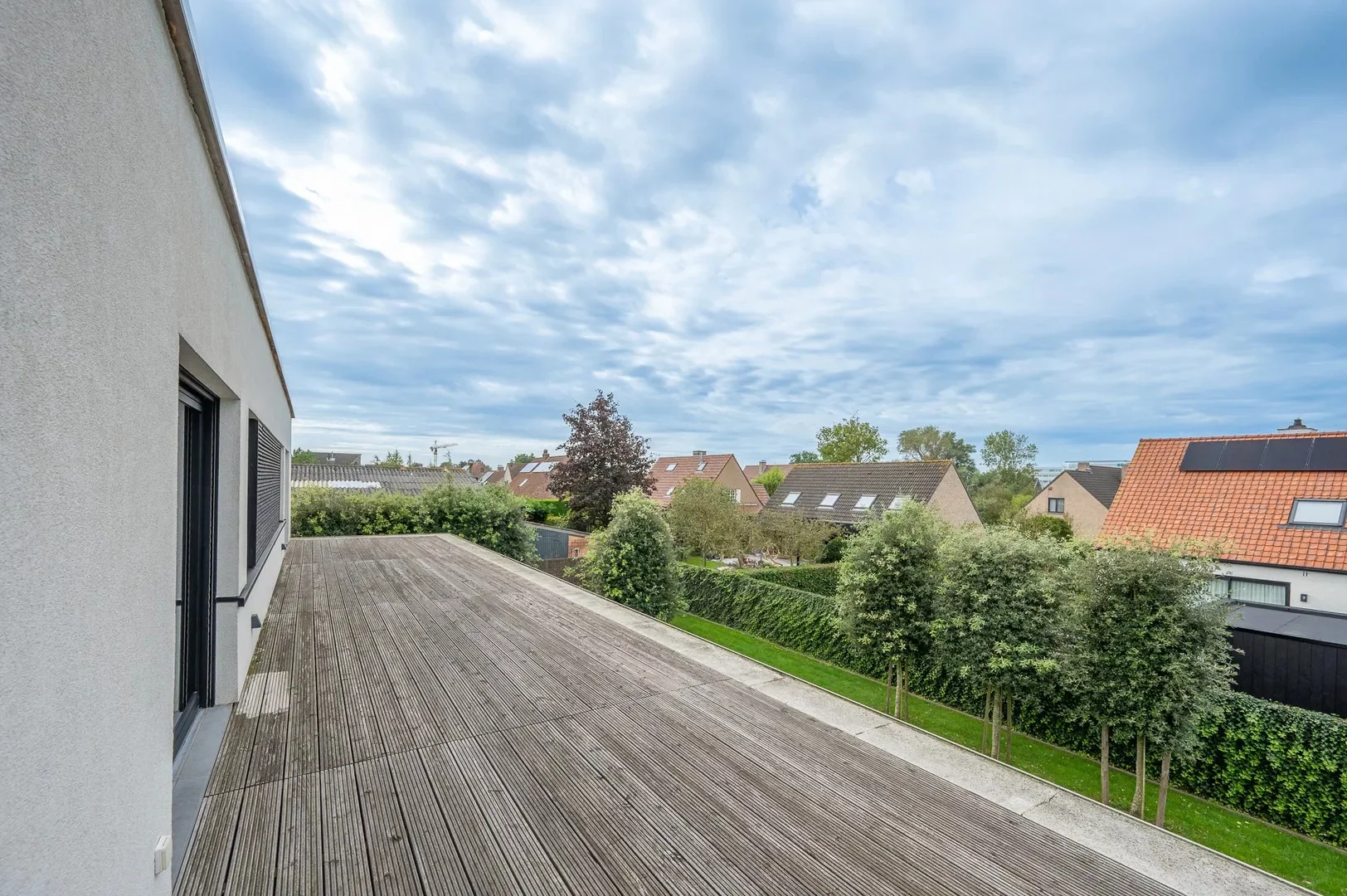 Recente alleenstaande villa centraal gelegen vlakbij het centrum van Knokke.