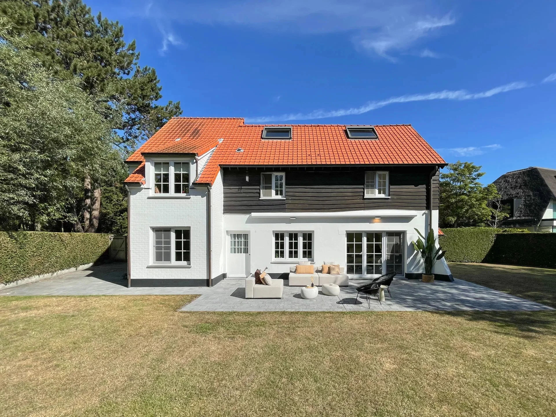 Schitterende villa rustig gelegen op een top ligging, in een paadje in het Zoute