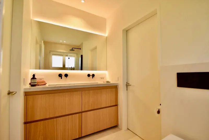 Subliem tuinappartement met zonneterras van 72m²  in een karaktervolle villaresidentie.