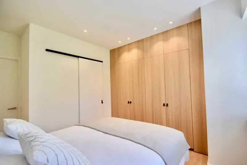 Subliem tuinappartement met zonneterras van 72m²  in een karaktervolle villaresidentie.