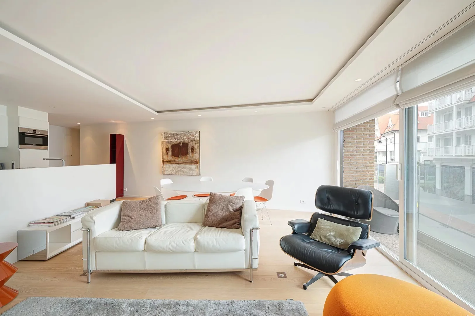 Mooi appartement op de Kustlaan met zuidgericht terras.