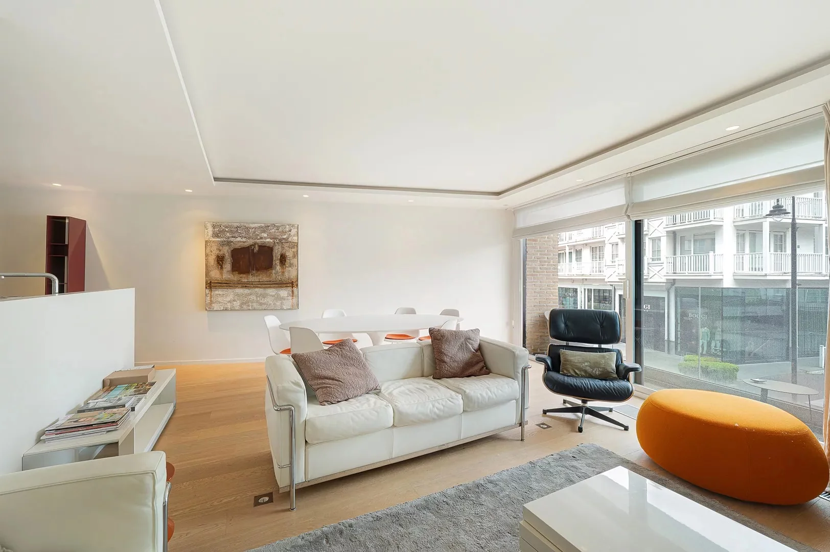 Mooi appartement op de Kustlaan met zuidgericht terras.