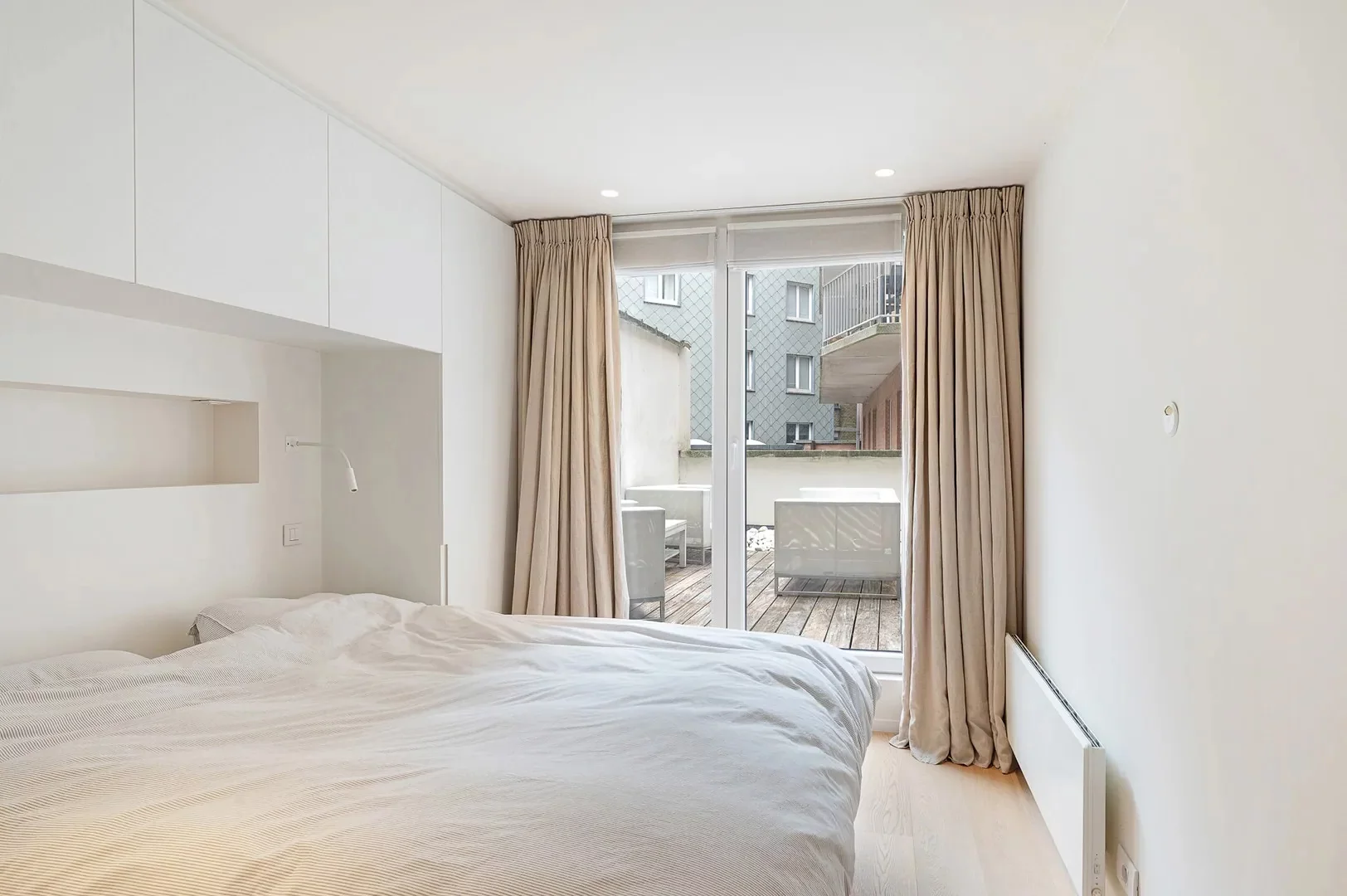 Mooi appartement op de Kustlaan met zuidgericht terras.