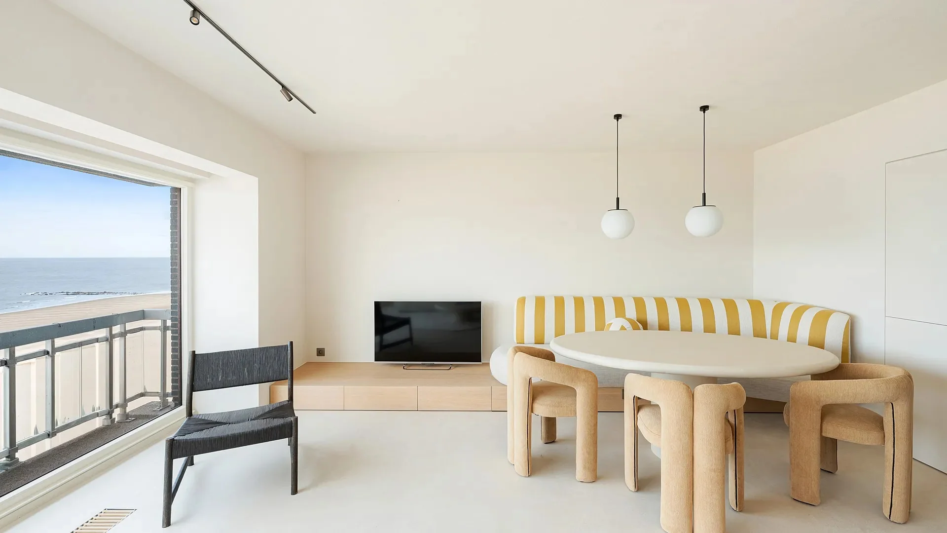 Mooi appartement  met zeezicht gelegen nabij Albertplein.