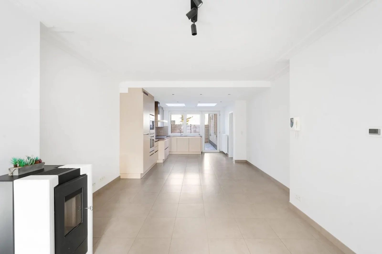 Charmante woning te koop centraal gelegen in Oud-Knokke vlakbij het centrum.