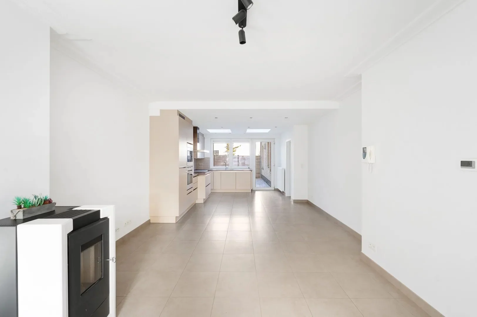 Charmante woning te koop centraal gelegen in Oud-Knokke vlakbij het centrum.