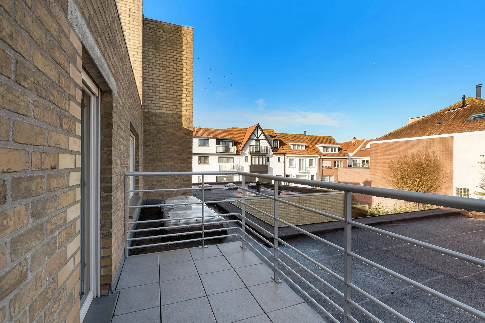 Charmante woning te koop centraal gelegen in Oud-Knokke vlakbij het centrum.
