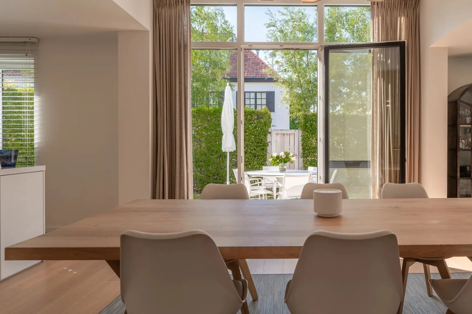 Prachtige, lichtrijke woning in hartje Zoute.