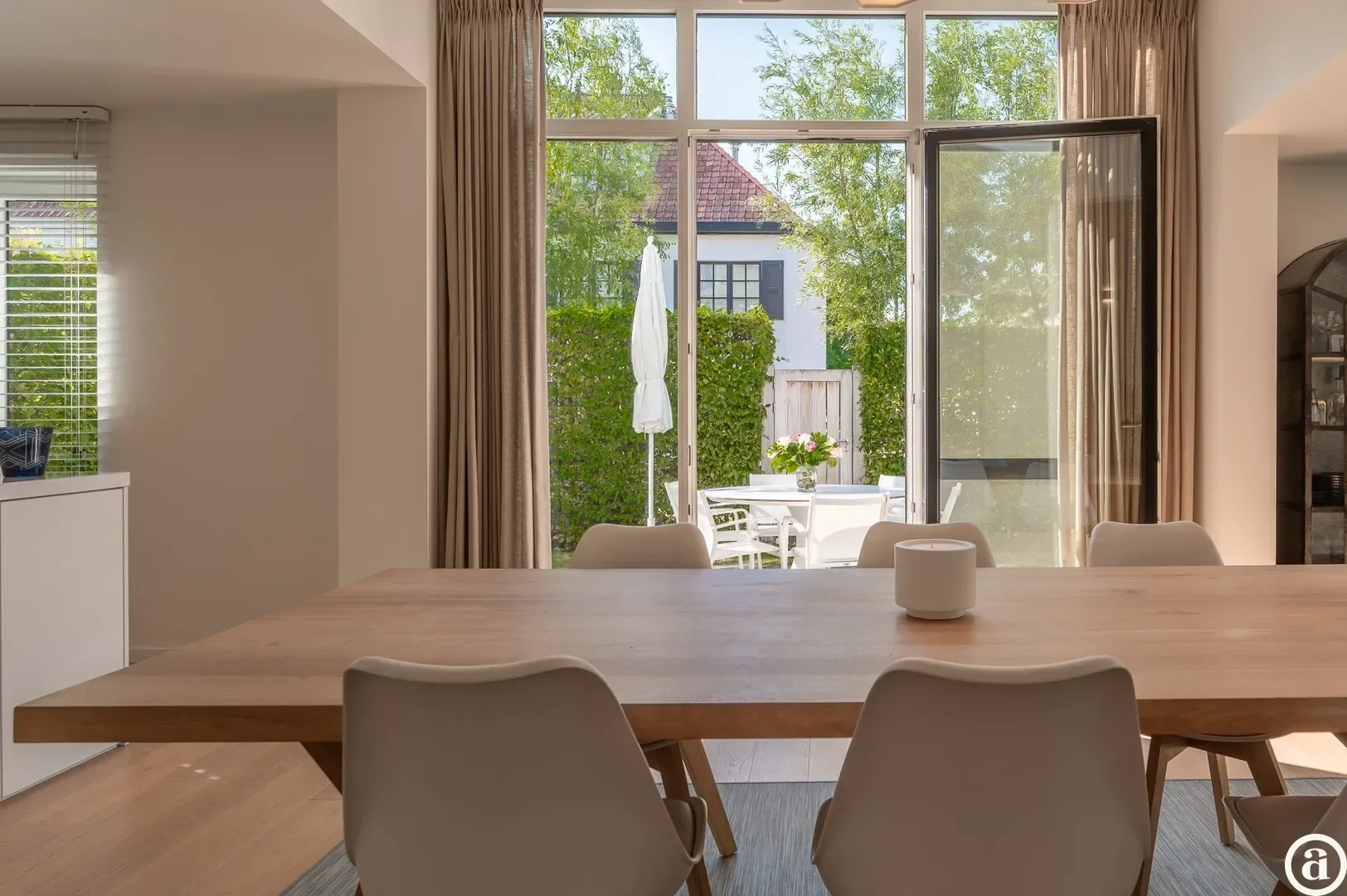 Prachtige, lichtrijke woning in hartje Zoute.