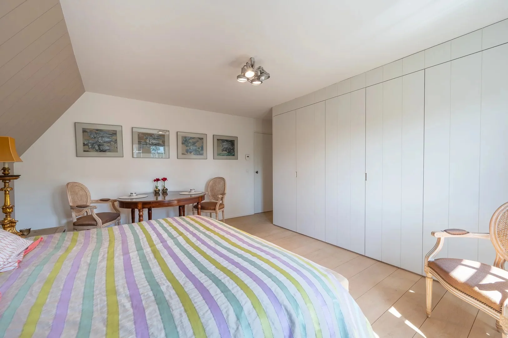 Prachtige villa met zwembad rustig gelegen in een paadje in hartje Zoute.