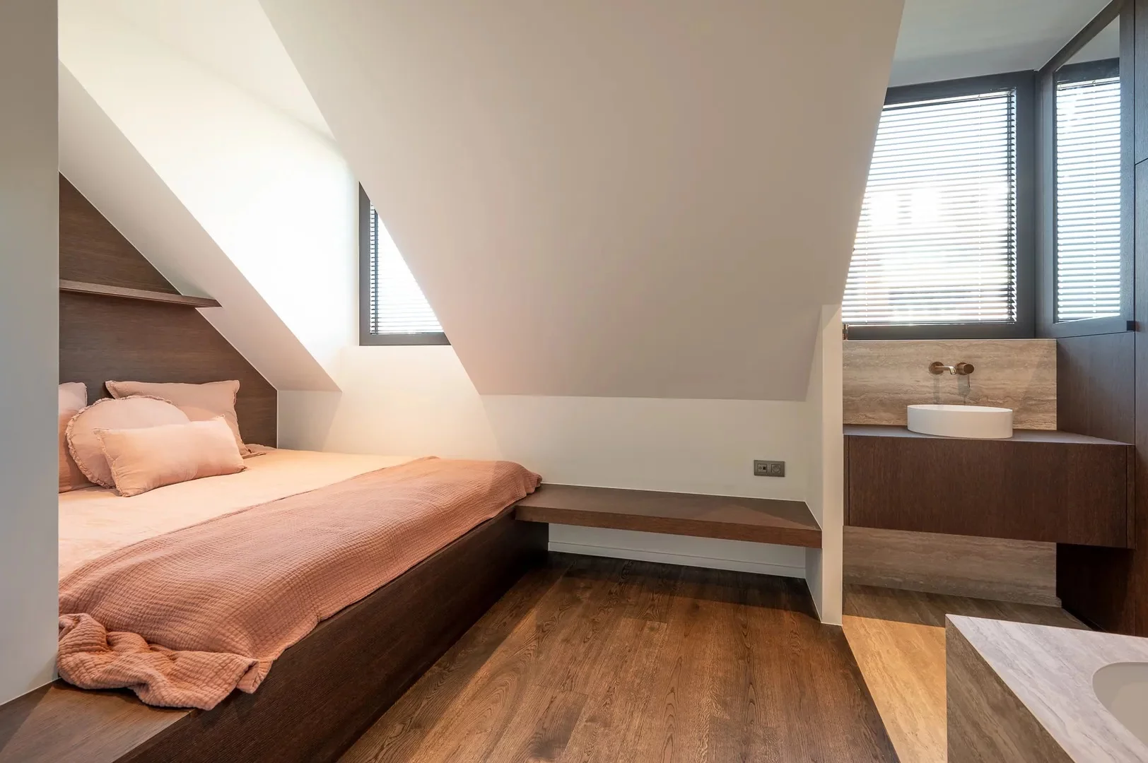 Nieuwbouwappartement gelegen in hartje het Zoute met een prachtig open zicht op de villa's.