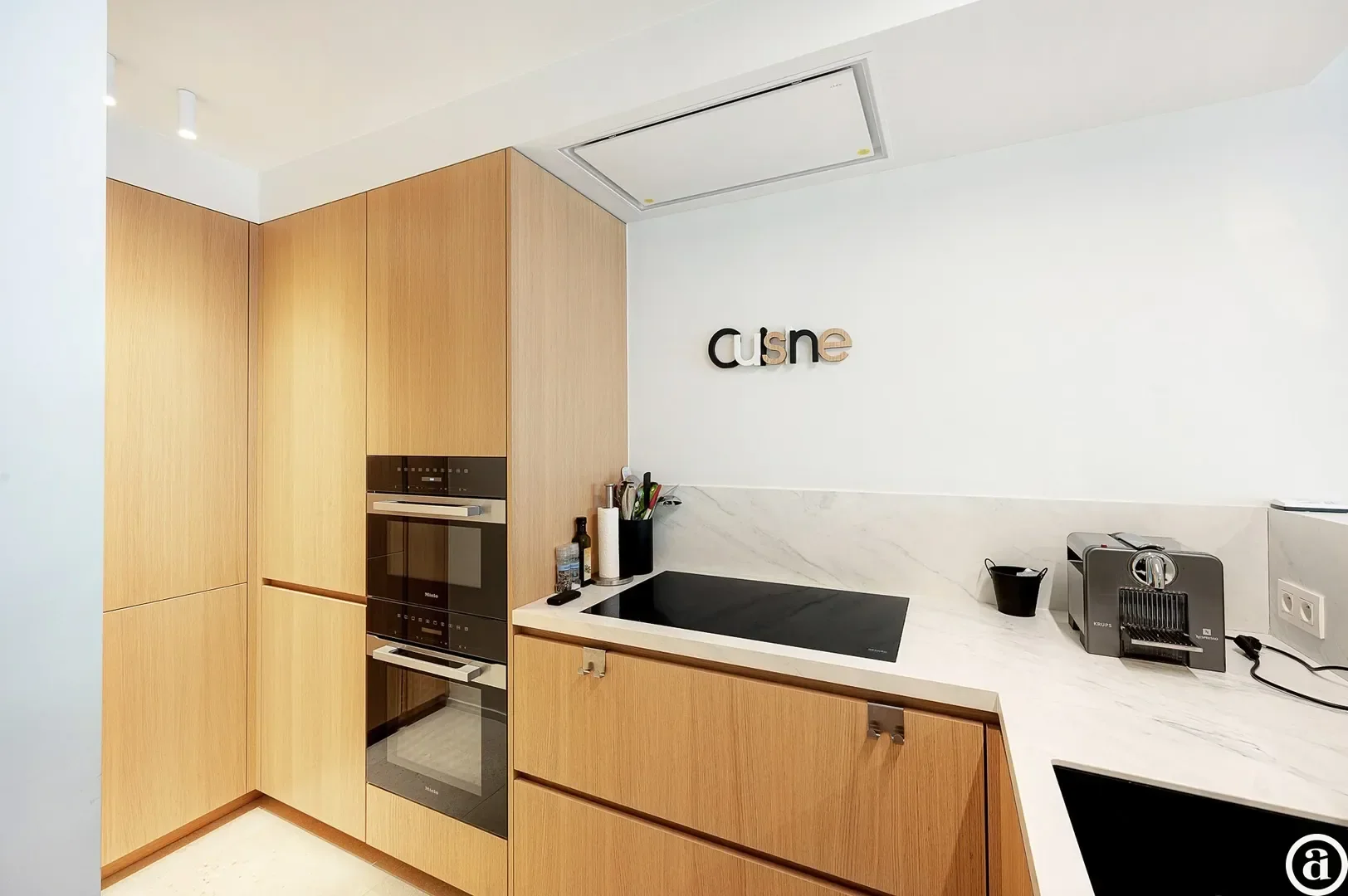 Instapklaar appartement 2 slpk gelegen nabij centrum Knokke.