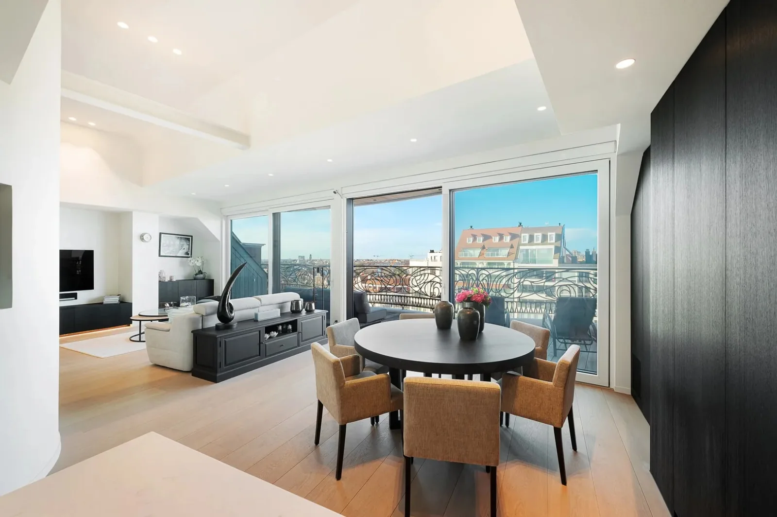 Penthouse (met 12m gevel) met zeezicht op het Albertplein.