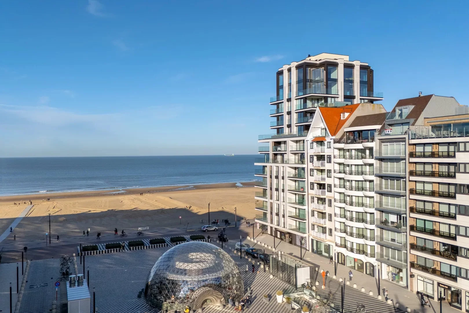 Penthouse (met 12m gevel) met zeezicht op het Albertplein.