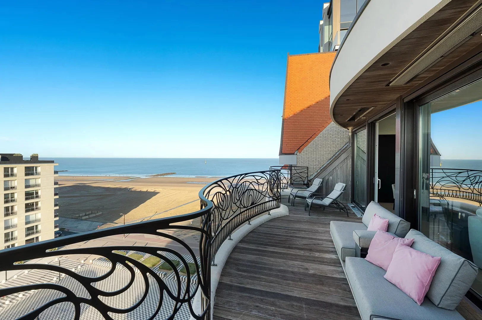 Penthouse (met 12m gevel) met zeezicht op het Albertplein.