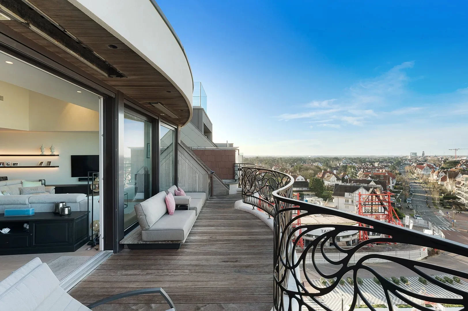 Penthouse (met 12m gevel) met zeezicht op het Albertplein.