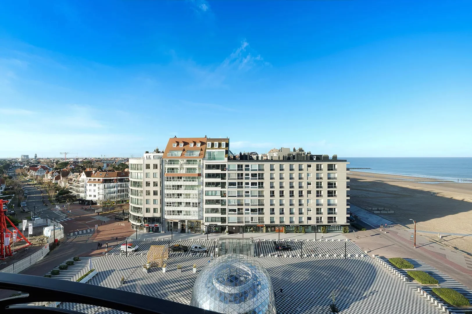 Penthouse (met 12m gevel) met zeezicht op het Albertplein.
