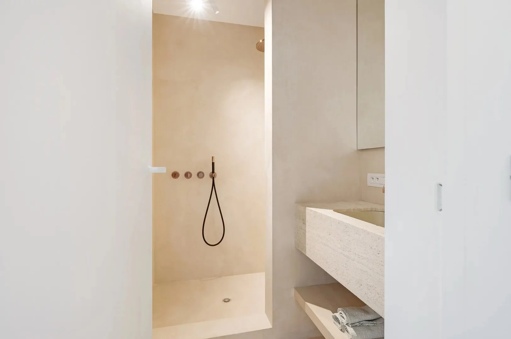 Prachtig gerenoveerd appartement te Zoute Gardens.
