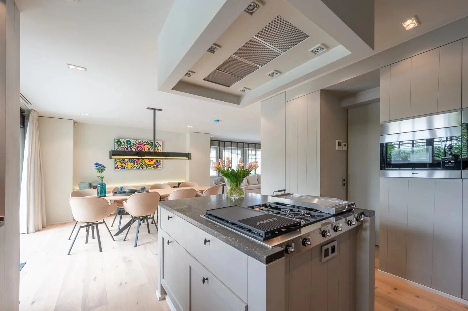 Hedendaagse alleenstaande villa in rustige omgeving te Knokke