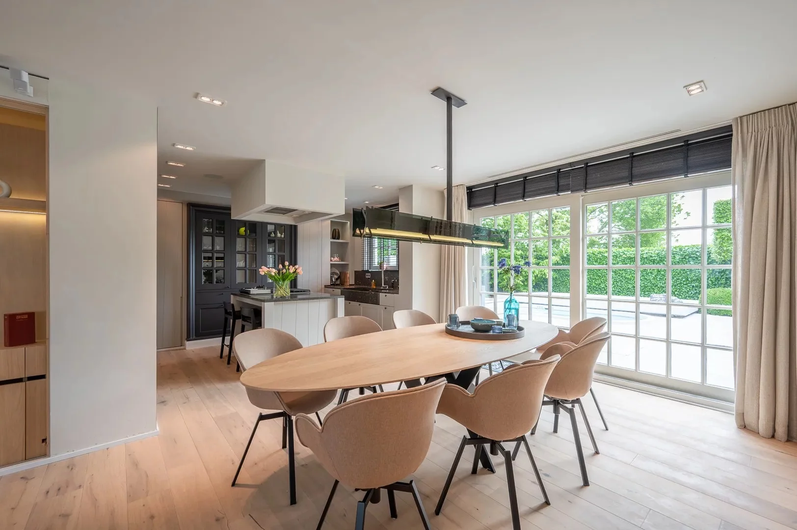 Hedendaagse alleenstaande villa in rustige omgeving te Knokke