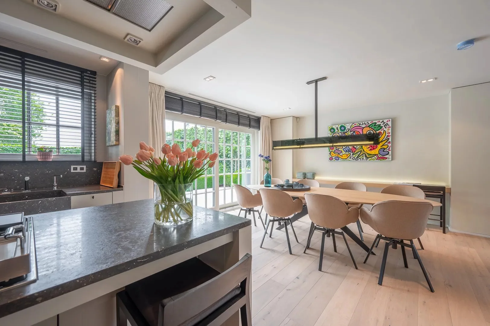 Hedendaagse alleenstaande villa in rustige omgeving te Knokke