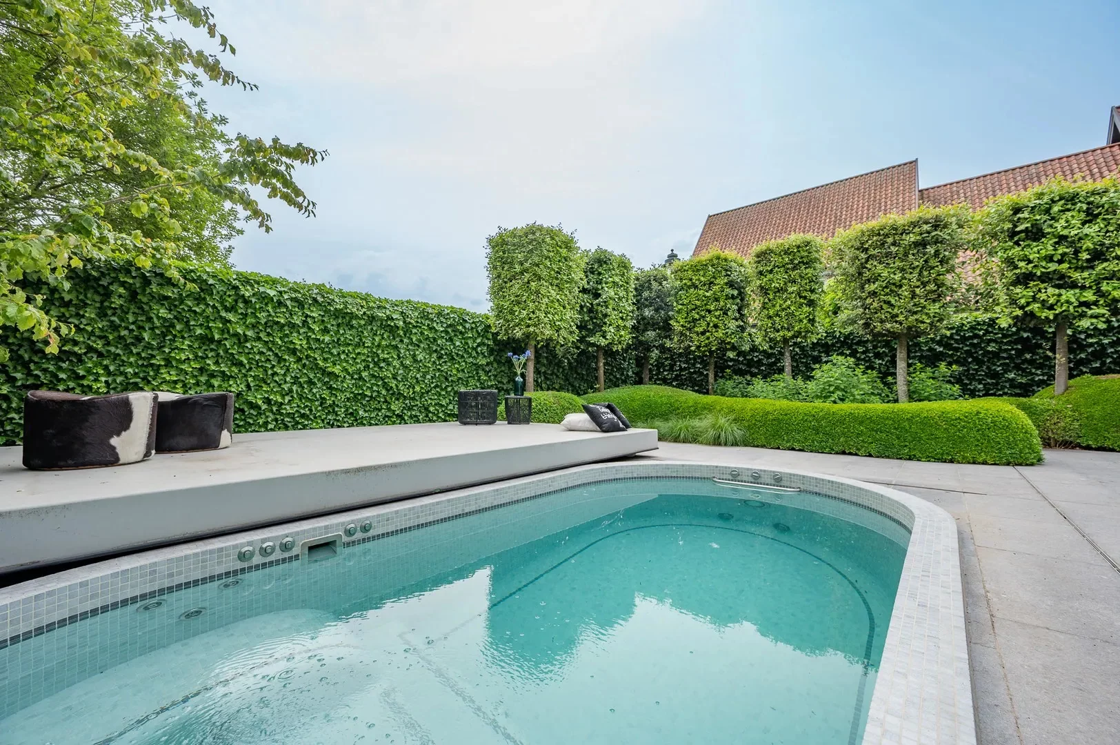 Hedendaagse alleenstaande villa in rustige omgeving te Knokke